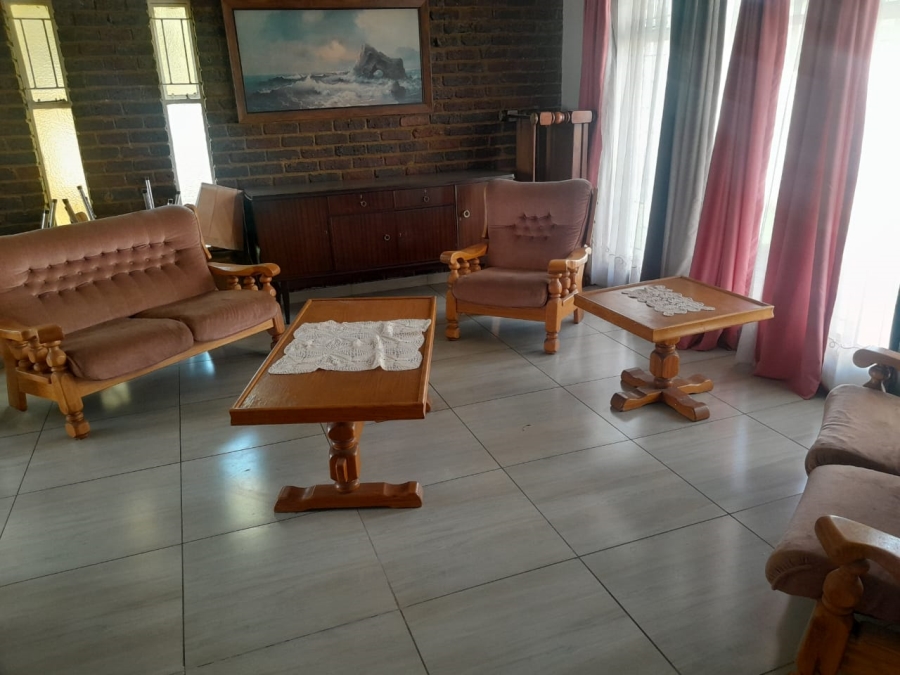 4 Bedroom Property for Sale in Oos Einde North West